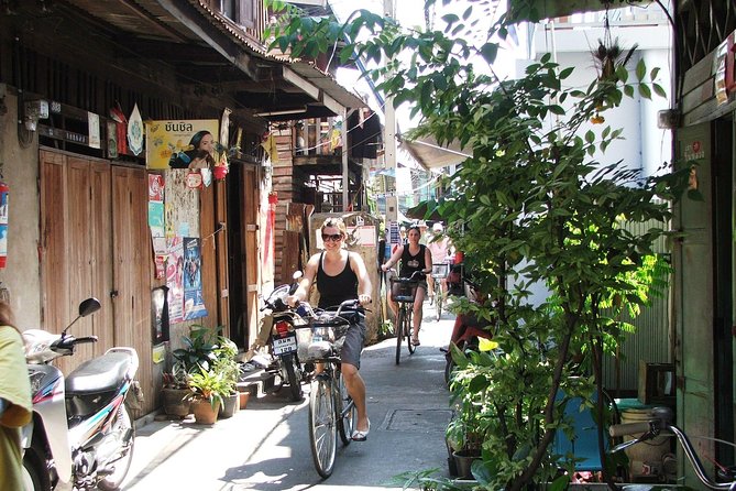 Experience Real Bangkok by Bike - Safety, group size, and hearing the guide