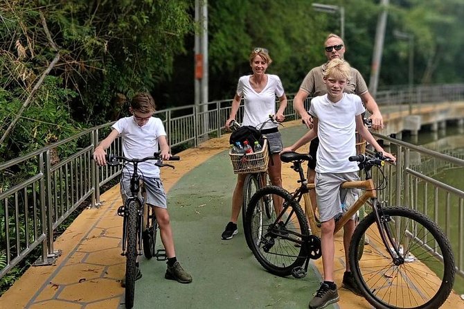 Family Bicycle Tour in the Green Oasis of Bangkok on Bamboo bikes - Choosing your bicycle at Pae Jaeb Bike Rental