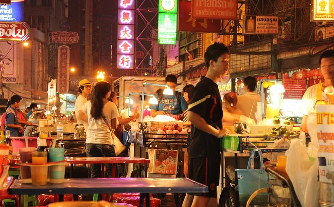 Famous Thai Street Food Tasting Experience! - Why a private Bangkok food tour can be worth it