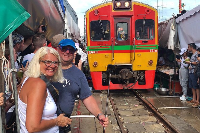 Floating and Railway Market (Optional Waterfall): Private Tour - Damnoen Saduak by motorboat