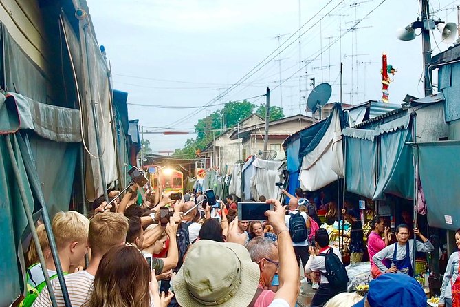 Floating and Railway Market (Optional Waterfall): Private Tour - Timing, heat, crowds, and what to bring
