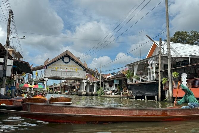 Floating Market and Railway Market Private Tour VIP Transport - Maeklong Railway Market and the train-line surprise