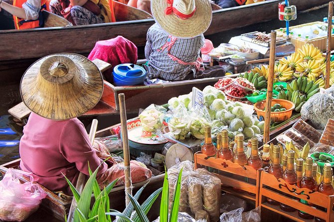 Floating Markets Day Trip from Bangkok - What you actually find at the floating market