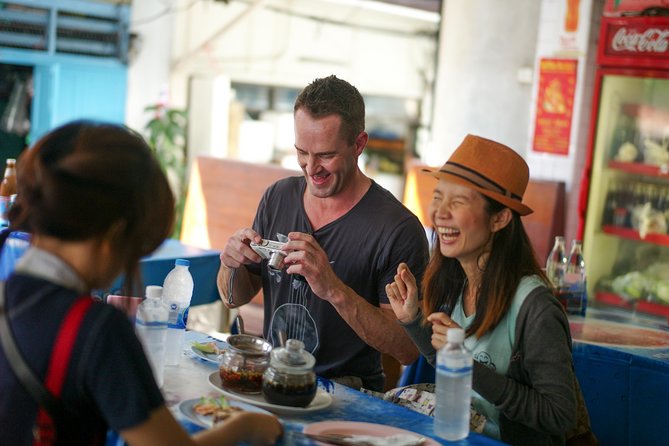 Foodie Experience of Historic Bang Rak - Roast duck with rice and a century-old menu