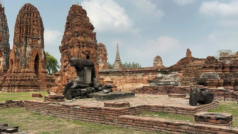 From Bangkok: Ayutthaya Heritage Tour with Sunset Boat Ride - What the guides add to the day