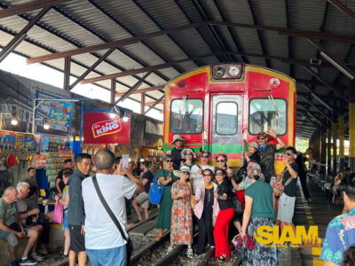 Damnoen Floating Market and Railway Market Tour