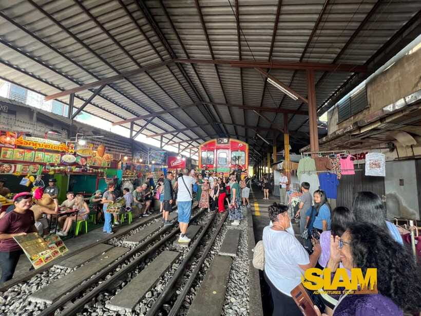From Bangkok:Damnoen Floating Market and Railway Market Tour - Is $40 a fair price?