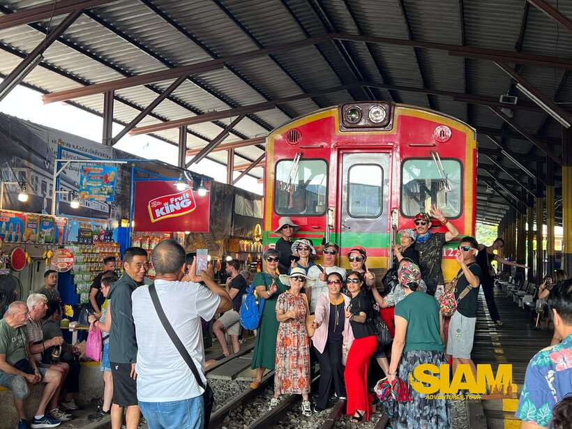 From Bangkok:Damnoen Floating Market and Railway Market Tour - What to expect at Damnoen Saduak