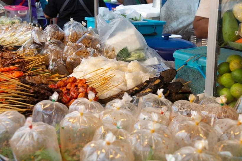 From Bangkok: Don Wai Market, Wat Samphran & Lotus Café Tour - What the $80 price really buys