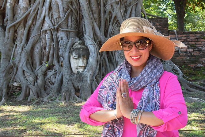 From Bangkok : Floating market, Kanchanaburi, Ayutthaya (3 days) - A boat ride gives Ayutthaya a calmer ending