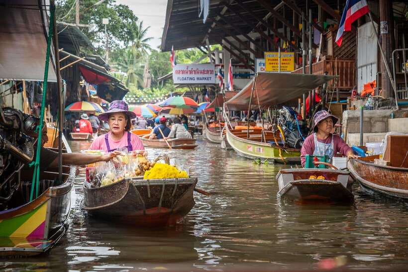 From Bangkok: Railway & Damnoen Saduak Floating Market Tour - Lao Tuk Luck and the older canal setting