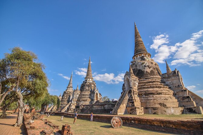 Full-Day Private Ayutthaya and Bang Pa-In Summer Palace from Bangkok - Wihan Phra Mongkhon Bophit and the huge seated Buddha