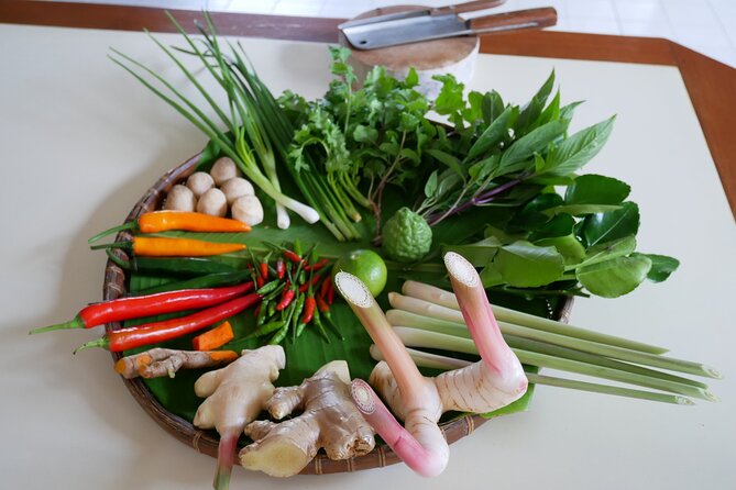 Fun Thai Cooking Class near Bangkok - Leaving Bangkok for a Thai family kitchen