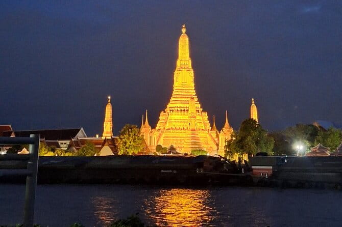 Fun Tuk Tuk Dinner and Massage in Old Town Bangkok - Wat Arun from the opposite riverbank