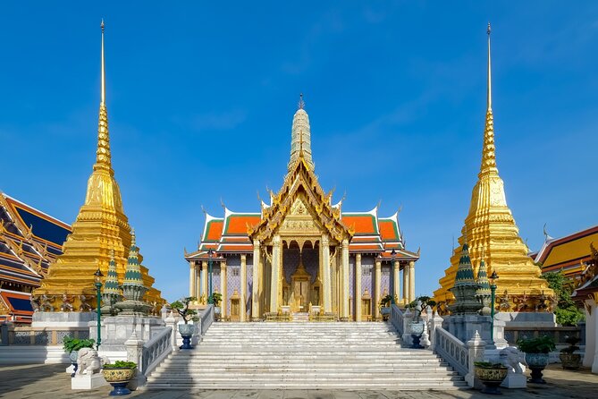 Grand Palace Self-Guided Walking Tour (entry not incl.) - Download the Action app before you reach the gates