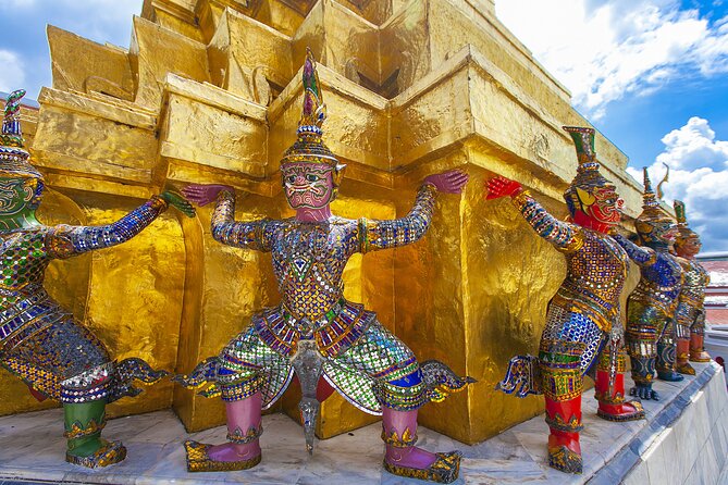 Grand Palace Self-Guided Walking Tour (entry not incl.) - The main weakness: navigation and palace noise