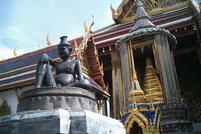 Grand Palace , Thai dance & Fun street walk in Bangkok - Traditional Thai dance at Sala Chalermkrung