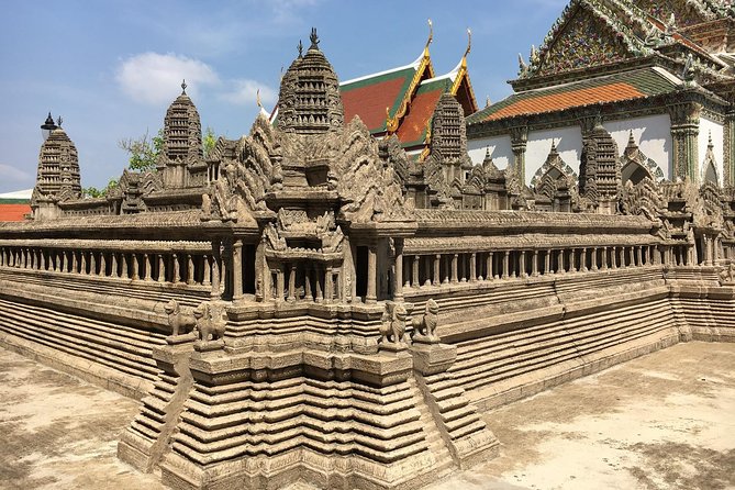 Grand Palace , Thai dance & Fun street walk in Bangkok - Timing, transport, and walking demands