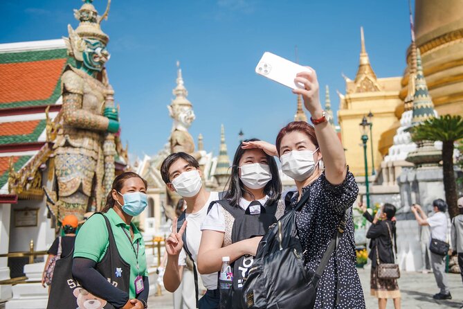 Grand Palace & Wat Arun Immersive Guided Walking Tour 3-Hour - Tuk-tuk to Tha Tian, then ferry to Wat Arun
