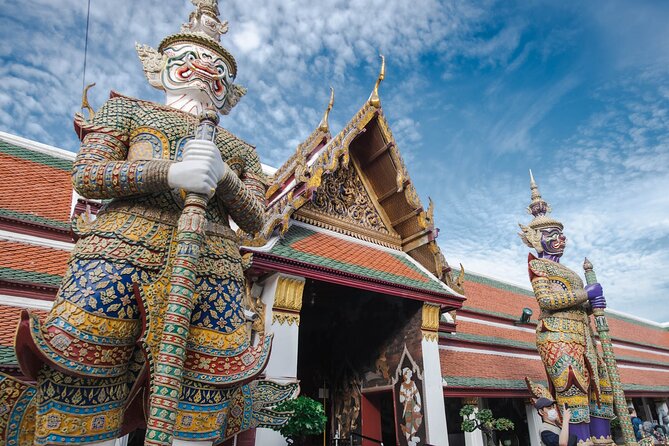 Grand Palace & Wat Arun Immersive Guided Walking Tour 3-Hour - Wat Arun and the three-hour finish