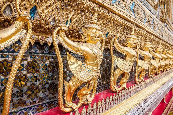 Grand Palace, Wat Phra Kaew, Wat Pho and Wat Arun Walking Tour From Bangkok - What the guides add to the morning