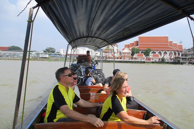 Green Bangkok Bicycle Tour - Snacks, drinks, and a sensible pause