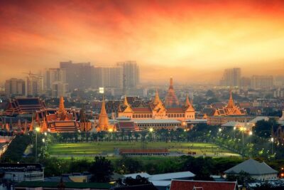 Guided Tour of Grand Palace & Emerald Buddha Temple in Bangkok