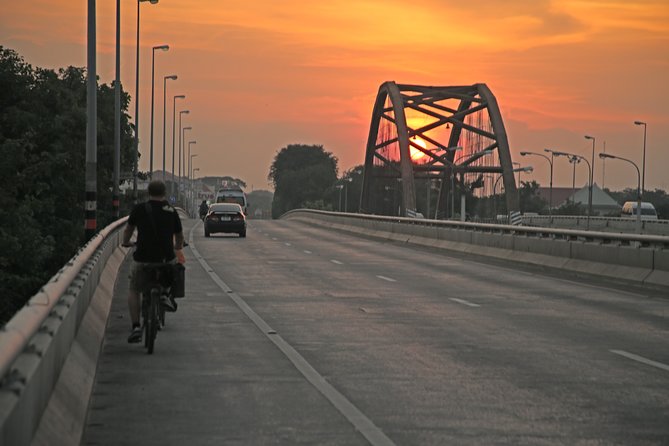 Half-Day Ayutthaya Sunset Bicycle Excursion - Wat Mahathat and Ayutthaya’s most familiar image
