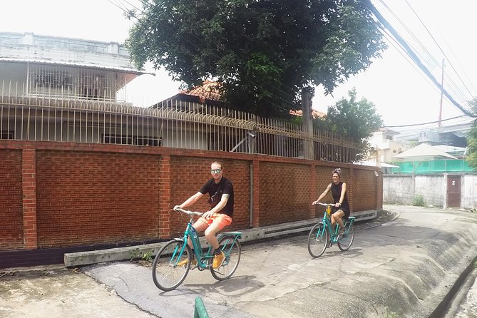 Half-Day Bangkok Bike Tour Including Lunch - Bangkok Noi and the canals