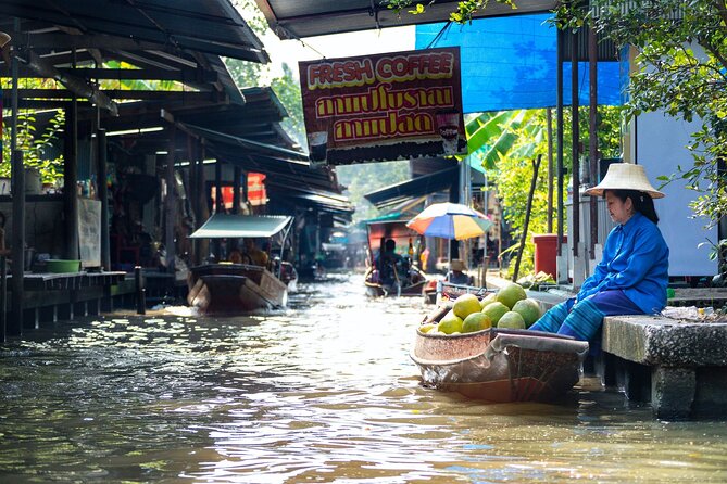 Half Day Railway Market and Damnoen saduak Floating Market tour - Two famous markets, two very different experiences