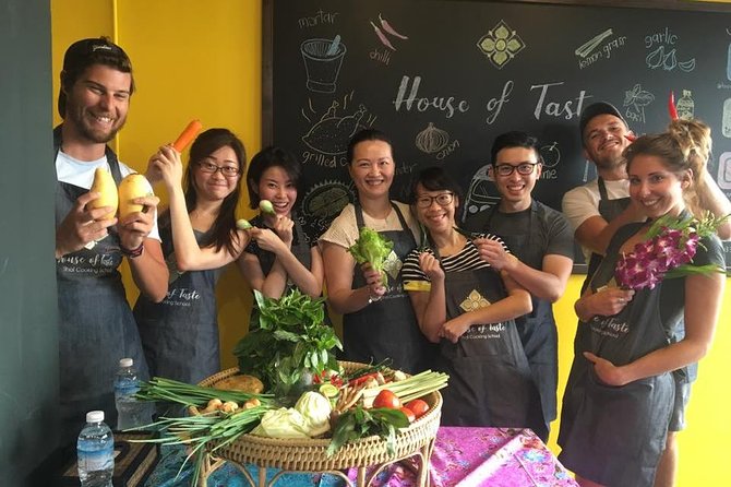 Hands on Thai Cooking Class and Market Tour - Key points before you book
