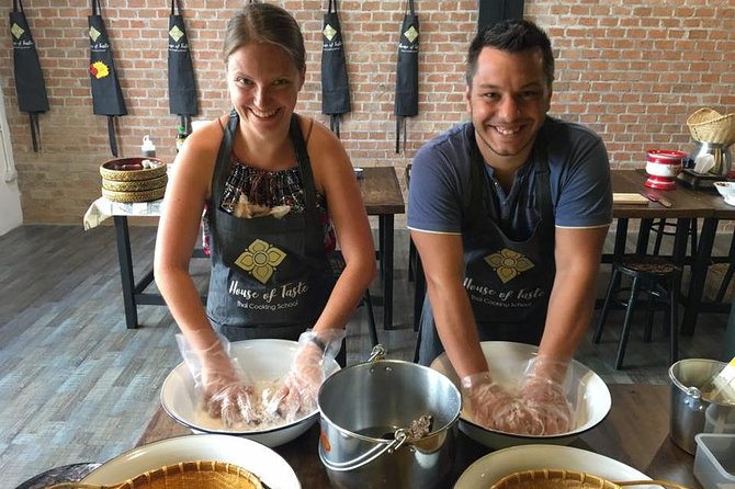Hands on Thai Cooking Class and Market Tour - The morning route through Asok Market