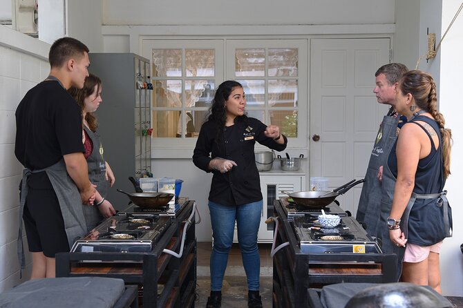 Hands-on Thai Cooking Class & Market Tour in Sukhumvit - A class that works for beginners