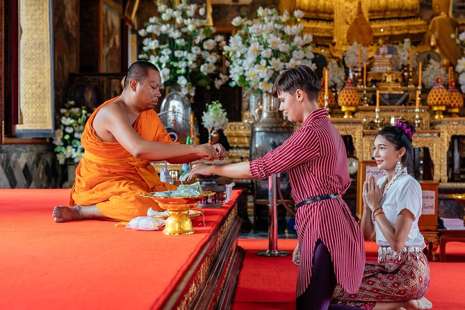 Highlights & Hidden Gems With Locals: Best of Bangkok Private Tour - Wat Rakhang Khositaram, a quieter temple pause