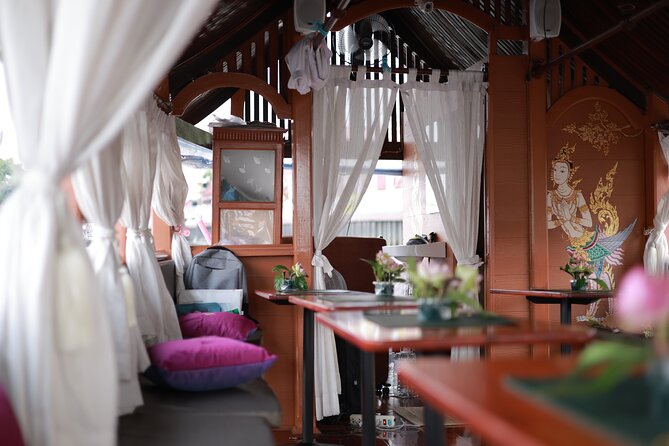 Instagram Photo Tour with Wat Arun and River Cruise - Riding the Chao Phraya on an Ayutthaya-style boat