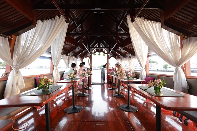 Instagram Photo Tour with Wat Arun and River Cruise - What the $173.68 price really buys