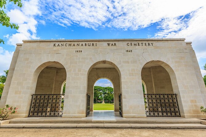 Kanchanaburi River Kwai & Death Railway Small Group tour - A quiet hour at Kanchanaburi War Cemetery