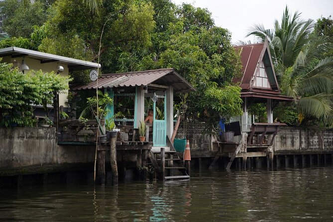 KL | Bangkok: 2-Hour Canal Tour by Teak Boat - Crossing the Chao Phraya to Wat Arun