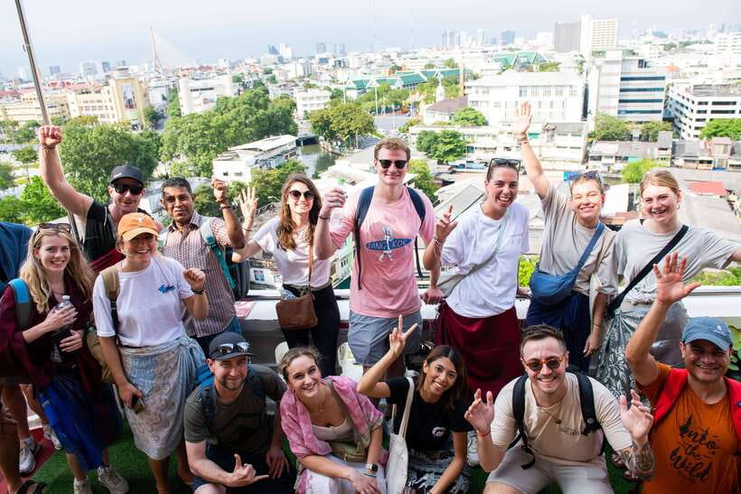 Mad Monkey Bangkok City Session - Walking Tour - A short Bangkok walk with a useful route