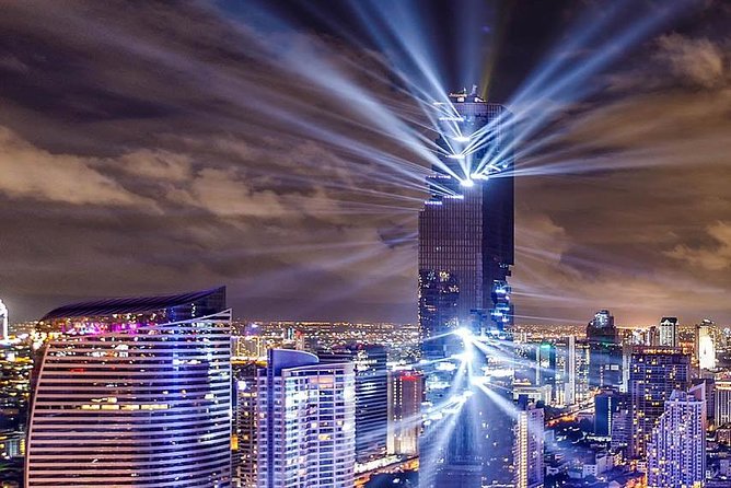 Mahanakhon Building Skywalk - Free Upgrade to Rooftop - Views, photos, and time at the top