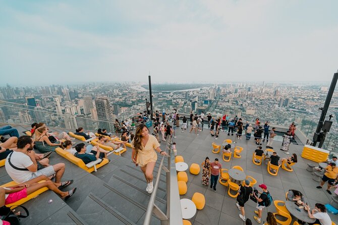Mahanakhon Skywalk Tower Tickets - Interactive screens add context to the skyline