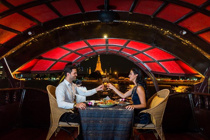 Manohra 5-Star Luxury Dinner Cruise with Pre-Canapés in Bangkok - What arrives during the four-course Thai dinner