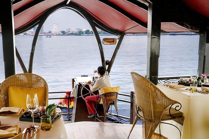 Manohra 5-Star Luxury Dinner Cruise with Pre-Canapés in Bangkok - Starting at Anantara Riverside with canapés