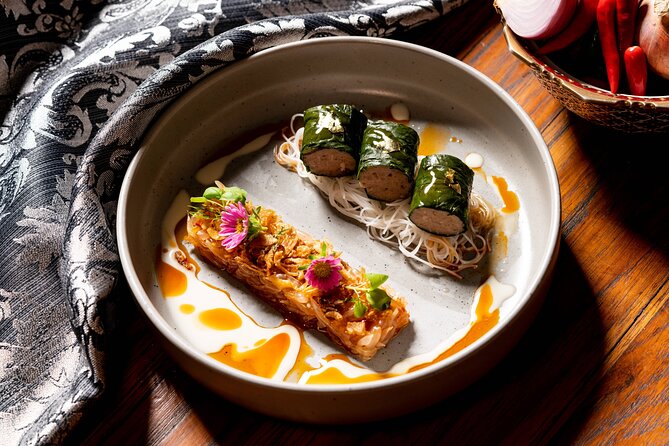 Manohra Cruise Luxury Dining - A multi-course dinner with Thai and Western touches