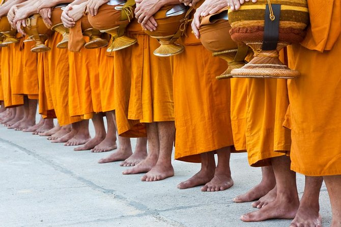 Morning Buddhist Almsgiving, Grand Palace and Flower Market Tour in Bangkok - Key points to know
