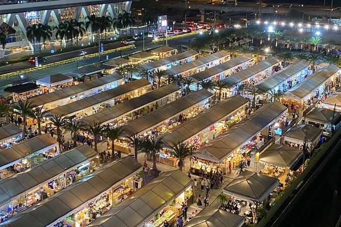 Night life in Bangkok - Jodd Fairs Train Night Market(Joint) - Who will enjoy this market tour?