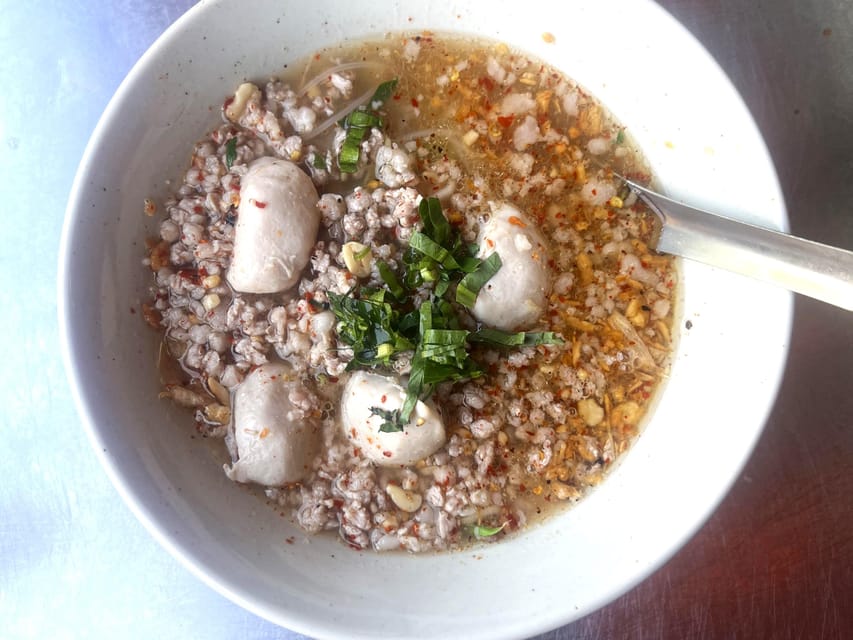 No Diet Club - Local food tour in Bangkok with many tastings - Why a small group makes a difference