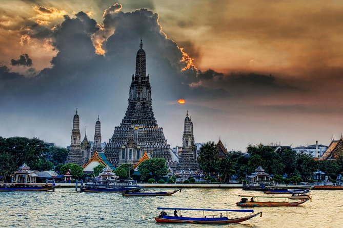 One Day Bangkok Everything - Wat Pho, the Reclining Buddha, and Thai massage