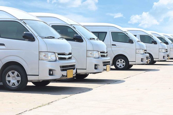 Private Arrival Transfer : Bangkok Airport to Bangkok Hotel (SHA Plus) - Finding the representative at Suvarnabhumi