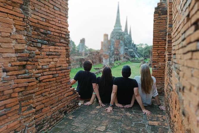PRIVATE Ayutthaya + SUNSET Boat Tour + Light up The NIGHT - The private long-tail boat around the ruined city